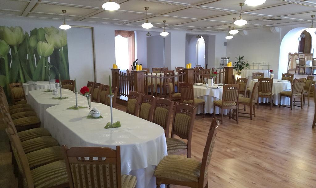 Hotel Bristol Tarnów Dış mekan fotoğraf
