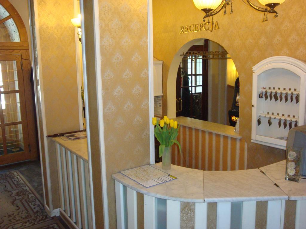 Hotel Bristol Tarnów Dış mekan fotoğraf