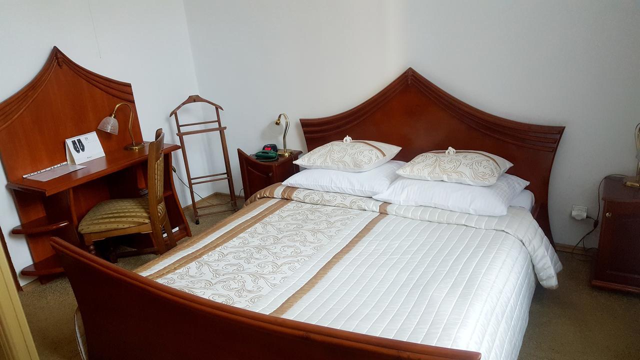 Hotel Bristol Tarnów Dış mekan fotoğraf