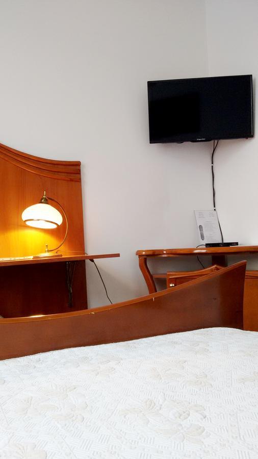 Hotel Bristol Tarnów Dış mekan fotoğraf
